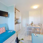 Cosy Au Coeur De Cap Esterel Avec Balcon Et Acces Piscines - Fr-1-504-678 Apartment