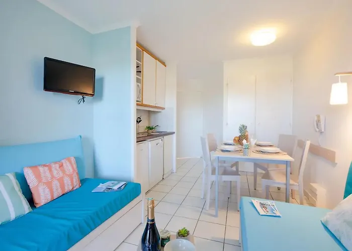 Cosy Au Coeur De Cap Esterel Avec Balcon Et Acces Piscines - Fr-1-504-678 Apartment