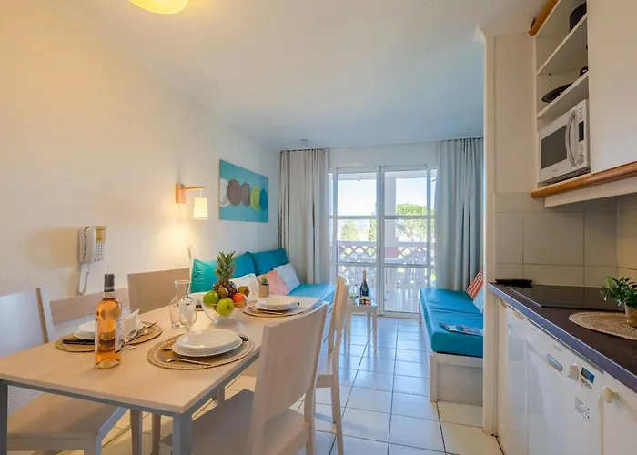 Cosy Au Coeur De Cap Esterel Avec Balcon Et Acces Piscines - Fr-1-504-678 Apartment *